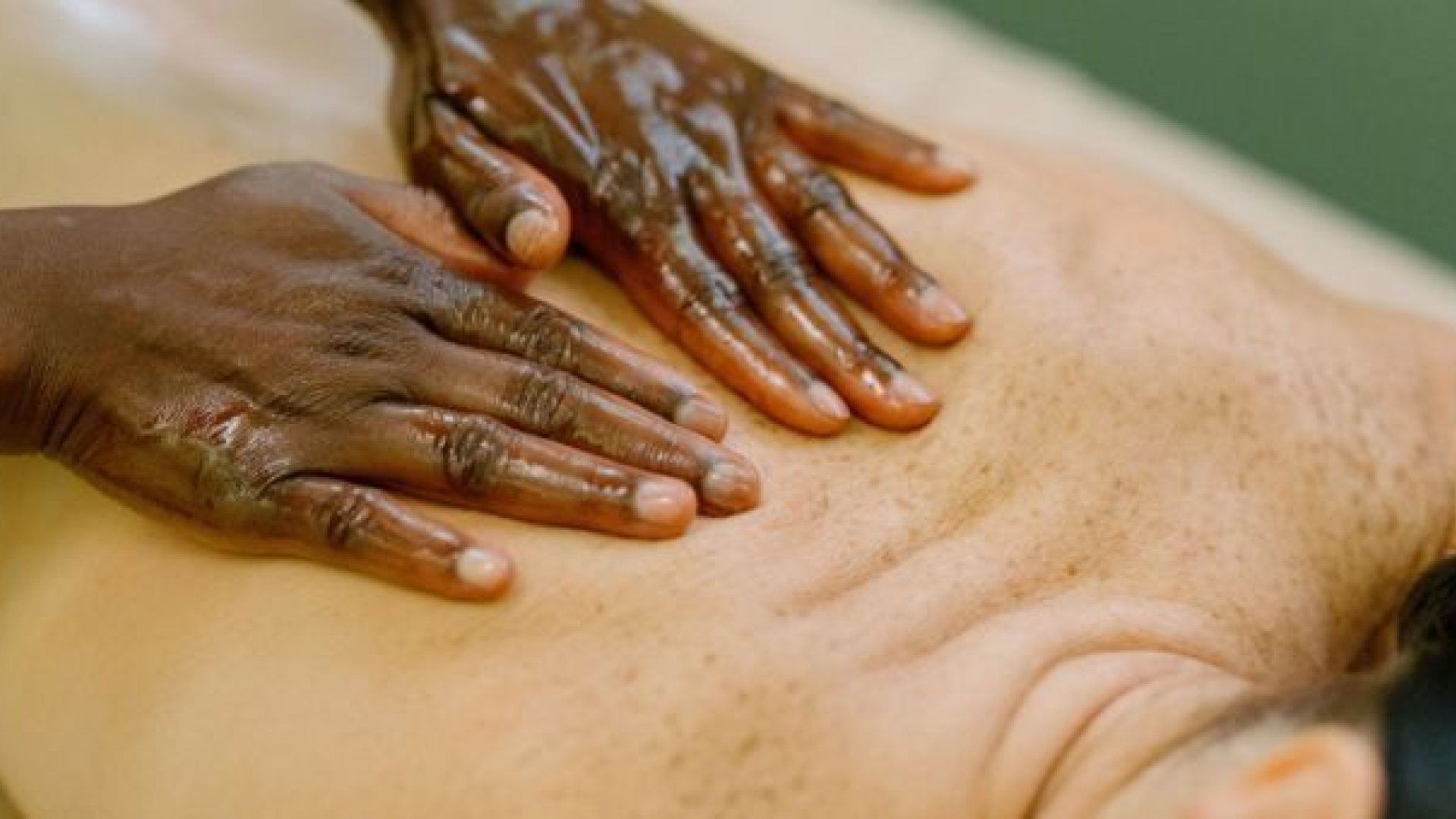 Massage b'o resort @BoutonProd